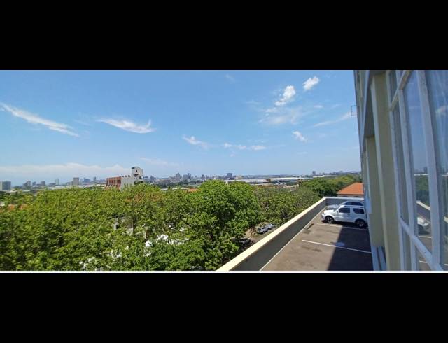 1.5 BEDROOM APARTMENT TO LET IN MORNINGSIDE